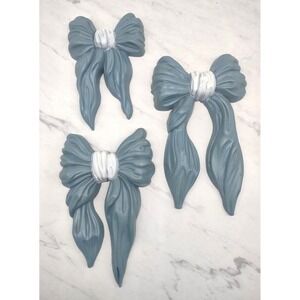 Home Interiors HOMCO #7601 Blue White Ribbon Bows Plastic Wall Plaques 1991 USA